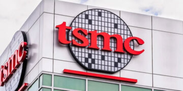 টিএসএমসির আয় বেড়েছে ২০ শতাংশের বেশি