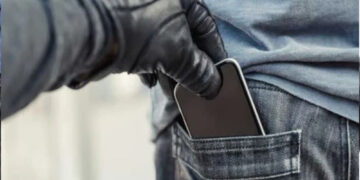 দেশে বছরে ২ লাখ মোবাইল ফোন চুরি